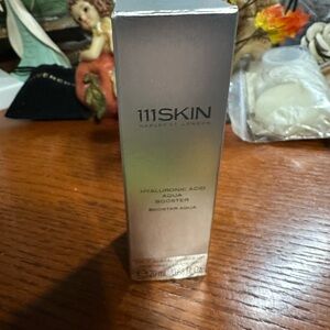 111SKIN Aqua Booster in Silver Box
